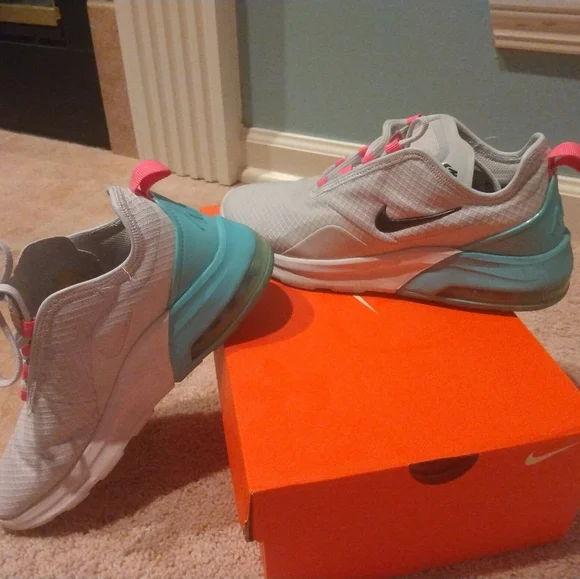 Nike Air - Picture 2 of 4